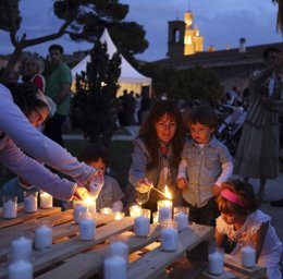 La muralla a la luz de las velas en la pasada edición