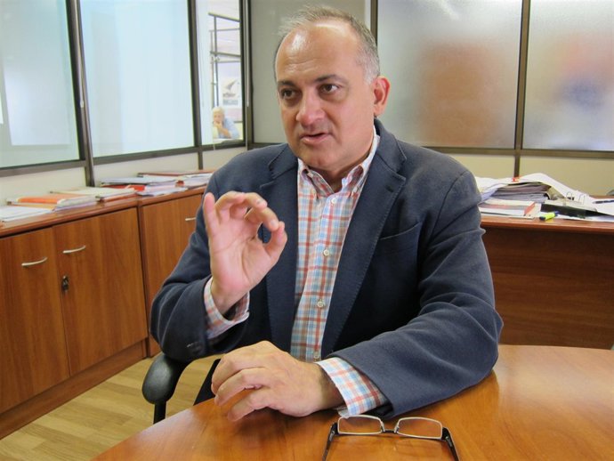 Joan Calabuig en un momento de la entrevista