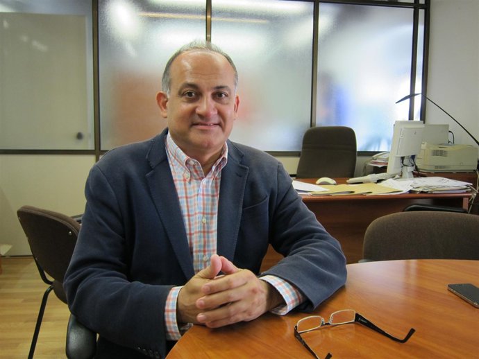 Joan Calabuig en un momento de la entrevista