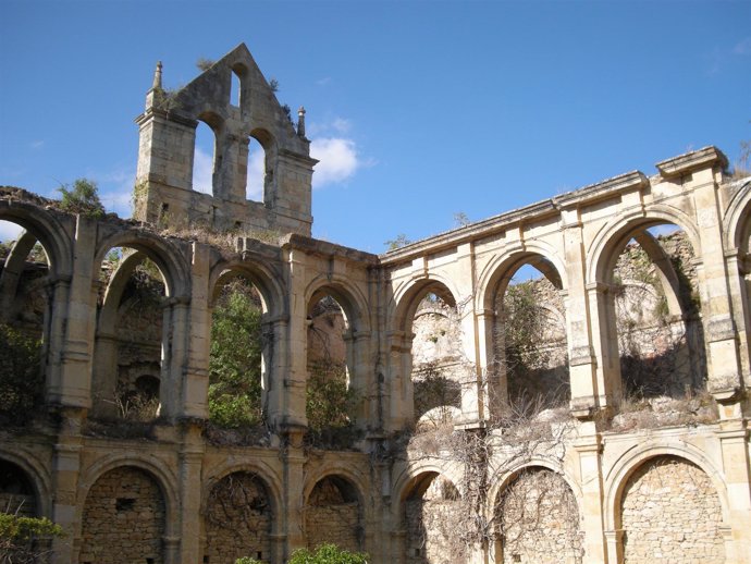Monasterio de Rioseco, en Valle de Manzanedo (Burgos)