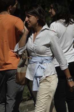 Recursos de gente hablando por el móvil, móviles, teléfonos