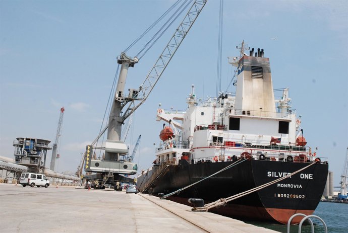El Puerto de Tarragona recibe más de 100.000 toneladas de trigo