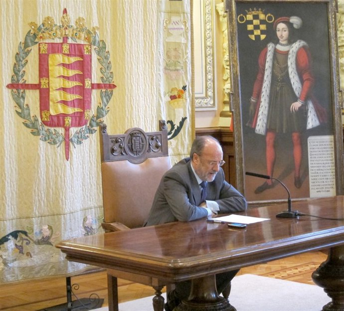  Francisco Javier León de la Riva