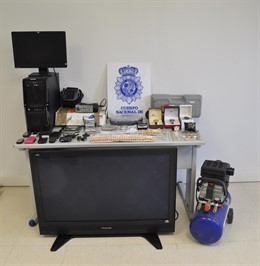 Droga y material incautado