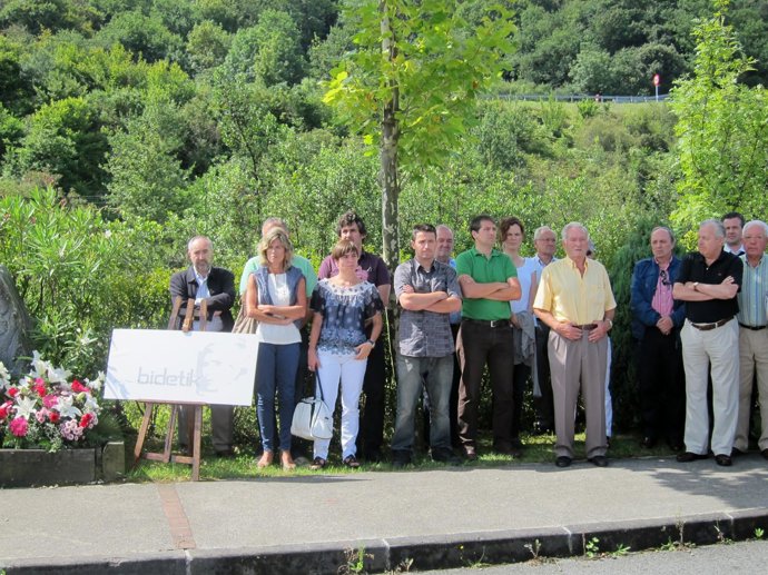 Concentracion Homenaje Joxemari Korta