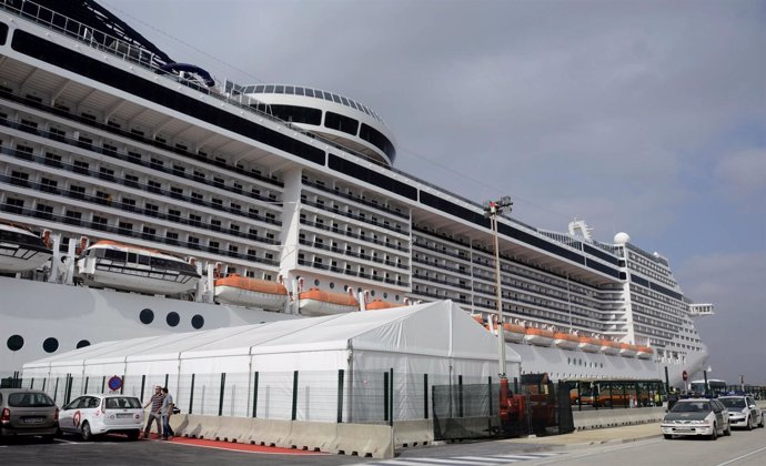 El nuevo muelle de curceros de Valencia