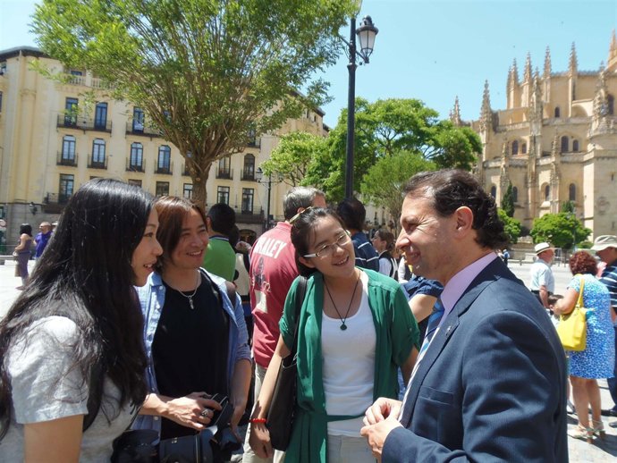 Blogueros Chinos con el alcalde