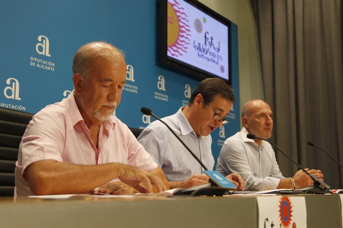 Presentación del Festival Folklórico Internacional
