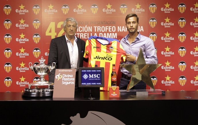 Sergio Canales y Juan Sol en la presentación del Trofeo Naranja