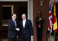 Rajoy dice a Cameron que los controles en la verja de Gibraltar son una "obligación"