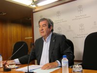 Cascos pide a Fernández que "deje de perder" el tiempo y presente ya un contencioso contra el "déficit a la carta"