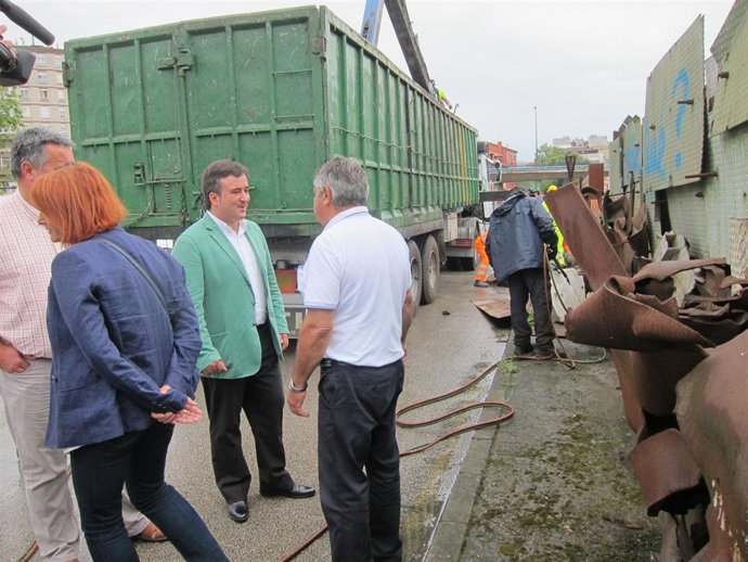 Retirada del Mural de Cros