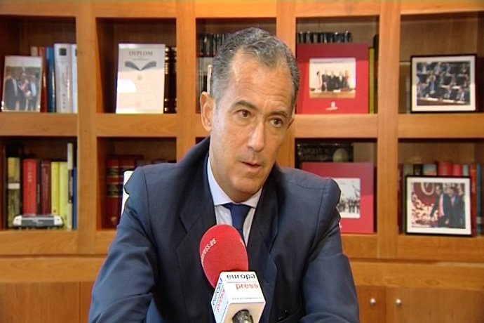 Ossorio:"No es caro pagar 190 euros al mes por estudiar"