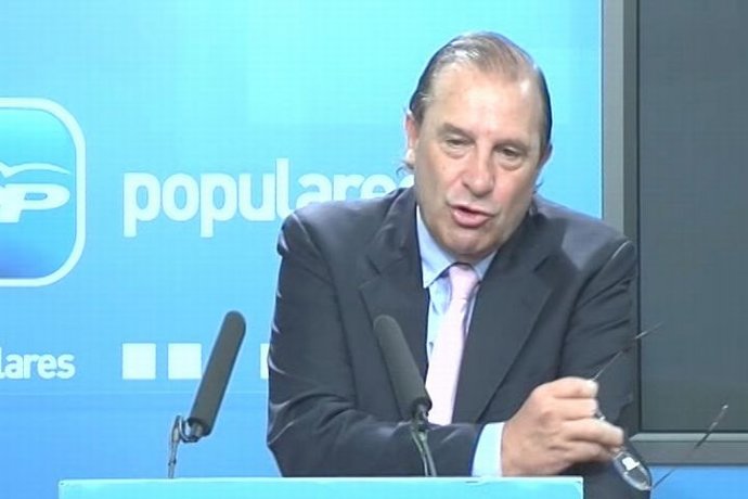Pujalte: "Bárcenas tiene que protestar menos"