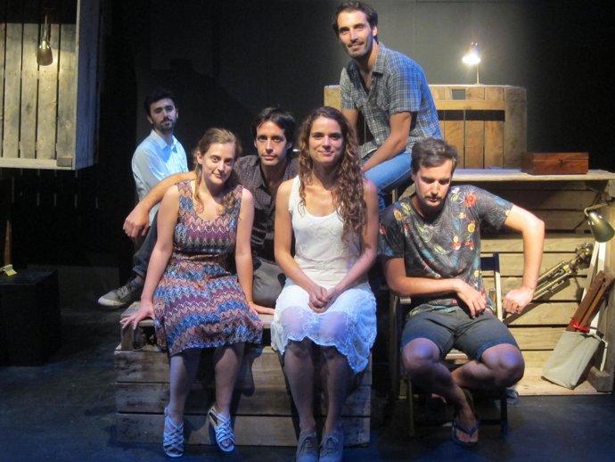 Los actores en el escenario 