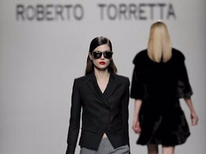 Celebra los 30 años de Roberto Torretta en la moda acudiendo a la próxima edició