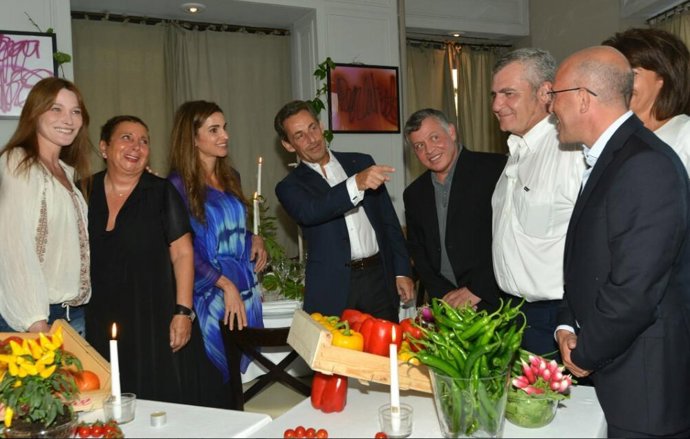 Bruni y Nicolas disfrutan de una agradable cena con los reyes de Jordania