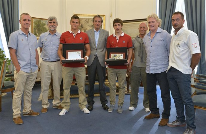 Recepción a los campeones juveniles de vela