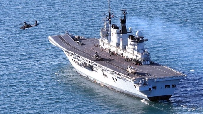 El Portaaviones Británico HMS Illustrious