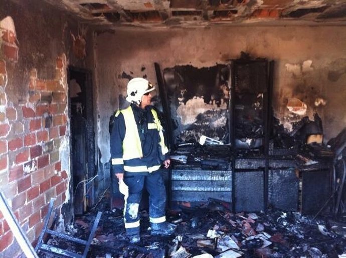 Incendio en dos viviendas de Alcalá