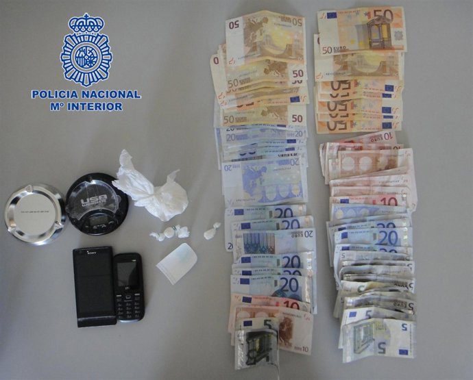 Efectos intervendios a ocho detenidos en Elche