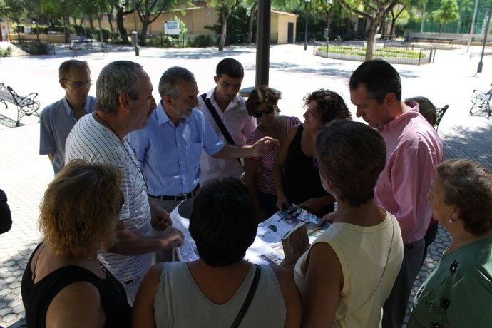Espadas en el parque Estoril.