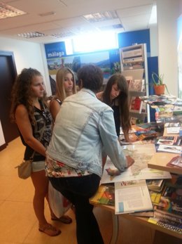 Turistas  en el CITI