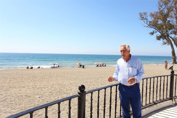 El concejal de Playas de Marbella en San Pedro Alcántara