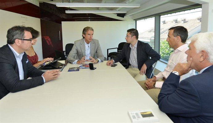 El alcalde con representantes institucionales de Quito