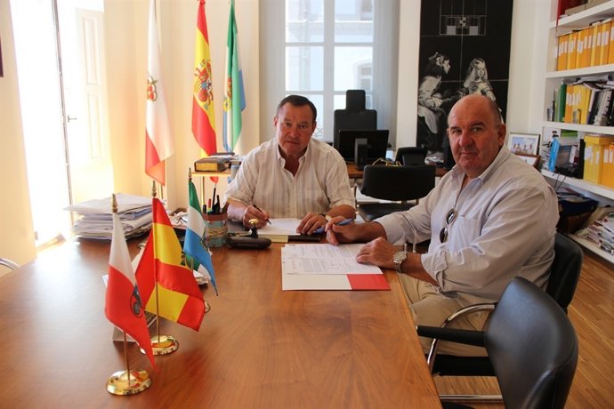 Firma del acuerdo para la celebración del Torneo Maestros