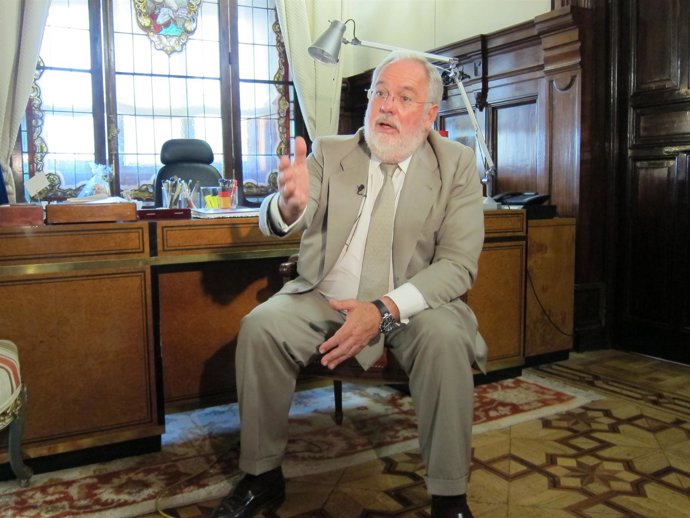 El ministro Miguel Arias Cañete en una entrevista con Europa Press