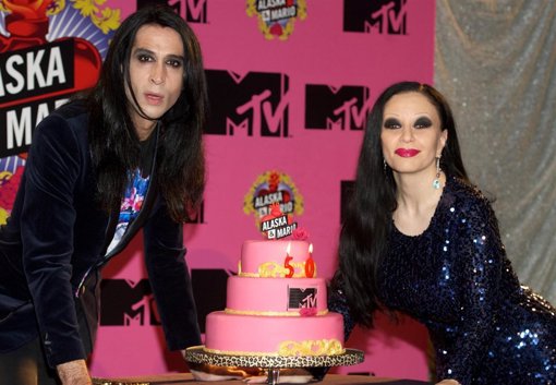 Alas y Mario se cruza con We love Tamara