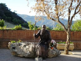 Estatua de Fray Leopoldo en Alpandeire