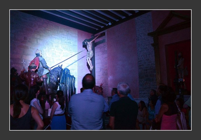 Visitantes en la muestra