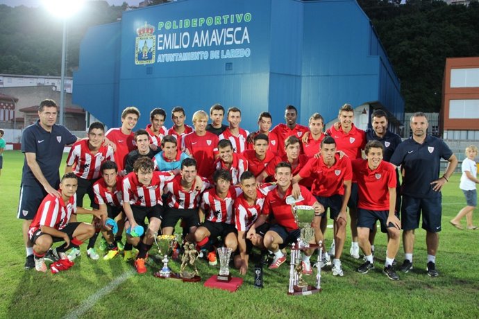 El Athletic se adjudicó el Torneo de Fútbol Juvenil Villa de Laredo