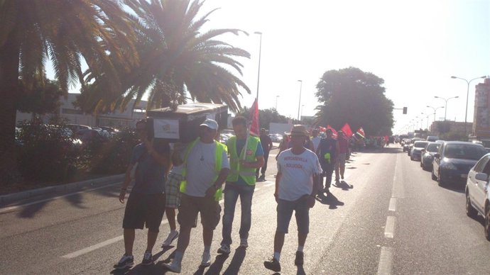 Una de las marchas de los trabajadores de Mercasevilla.