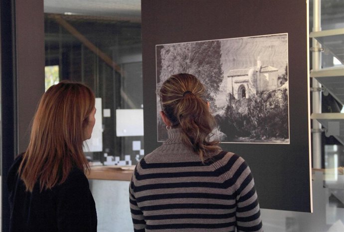 Exposición organizada en 2012 en la sede de la Fundación con obras premiadas