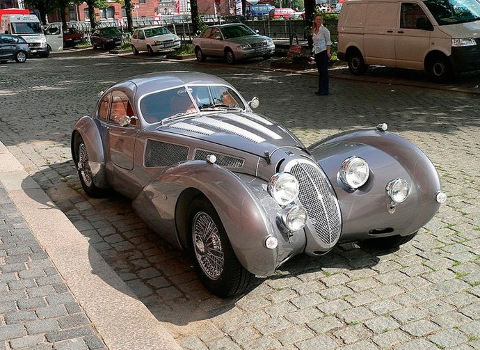 Réplica de coche de lujo