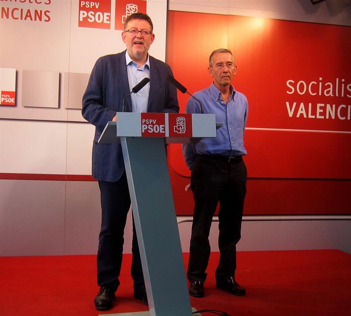 Ximo Puig y Antonio Torres en una rueda de prensa