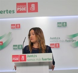 La secretaria de Política Institucional del PSOE-A, Verónica Pérez