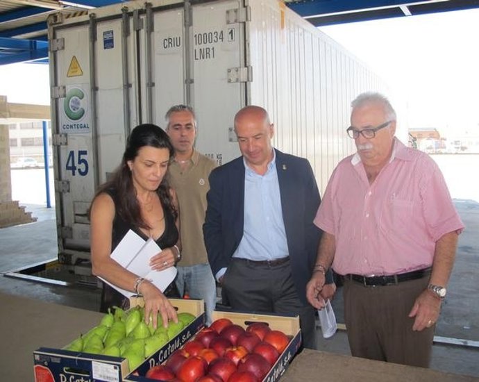 El alcalde accidental de Lleida, Rafael Peris, visita la aduana Edullesa