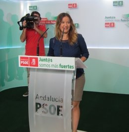 La secretaria de Política Institucional del PSOE-A, Verónica Pérez