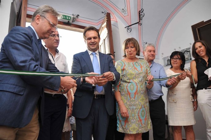 Inauguración del centro de Dos Torres