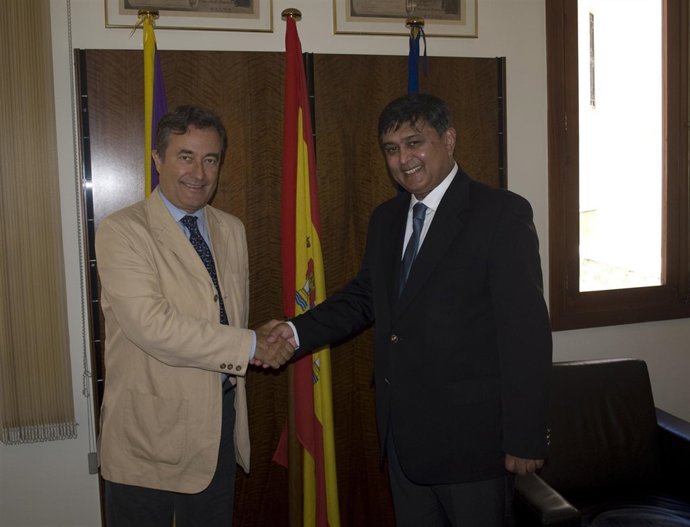 Joan Gual y Sunil Lal en la reunión