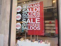 IPC.- La inflació a Catalunya baixa cinc dècimes al juliol i porta la taxa interanual al 2,1%