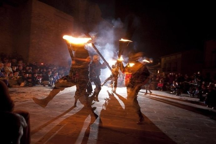 El dance y la contradanza de Cetina se están digitalizando