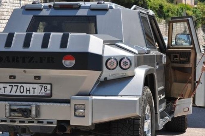 Coche blindado Kim Kardashian