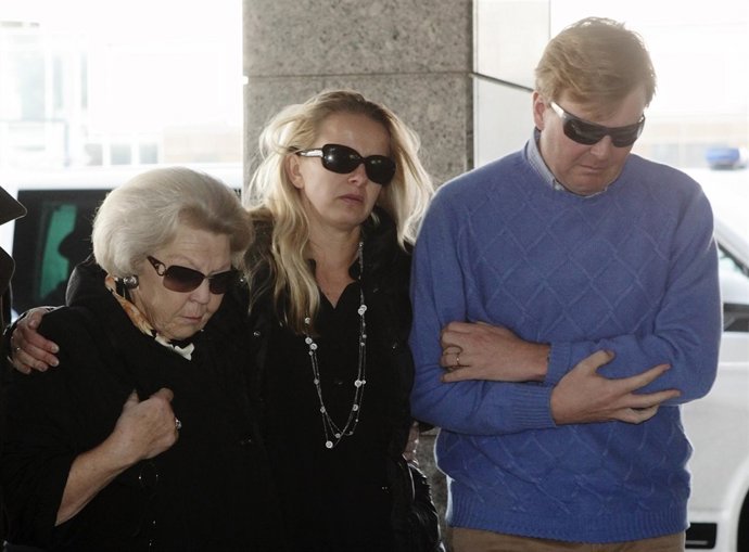 Beatriz de Holanda, Mabel Wisse, mujer del príncipe Friso y el rey Guillermo