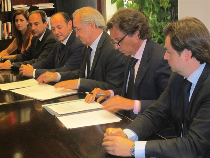 Isern y Alenyar firman el convenio de colaboración
