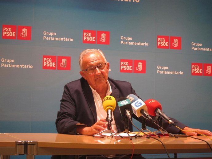 El diputado del PSdeG José Luis Méndez Romeu